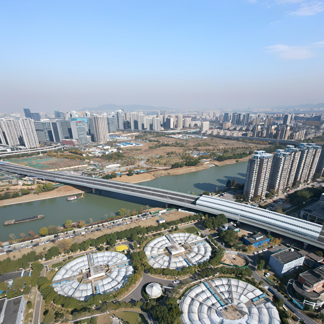 跨江高速路声屏障(1)